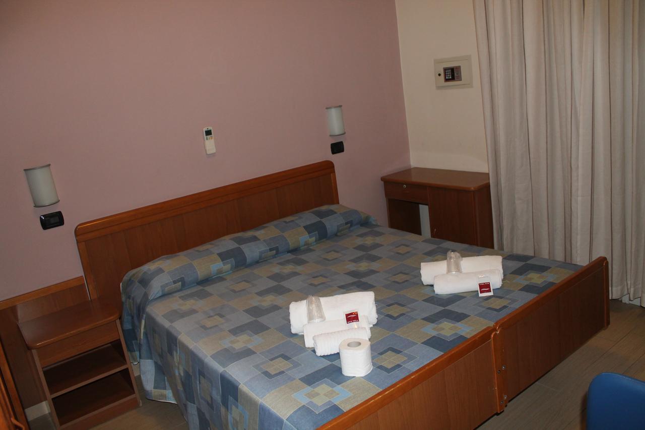 Hotel Oblio Rimini Oda fotoğraf
