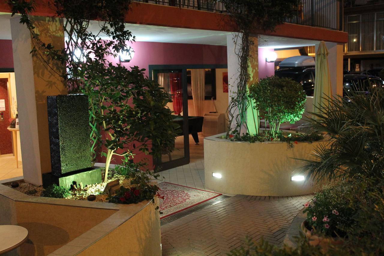 Hotel Oblio Rimini Dış mekan fotoğraf